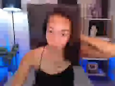 Snapshot of Sweet_kittyxx chatting on November 3, 2025, 7:53 am Sweet kittyxx online show from November 3, 2025, 7:53 am