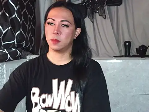  Carmilla online show from April 3, 2026, 7:23 pm