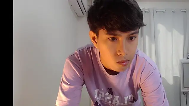 Snapshot of shokolet_2001 chatting on December 4, 2025, 4:11 am shokolet 2001 online show from December 4, 2025, 4:11 am