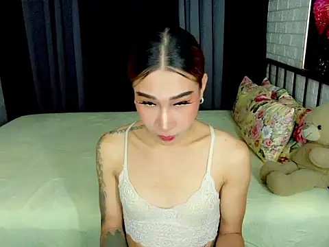 TRANSGODDESSA online show from September 30, 2025, 5:34 am