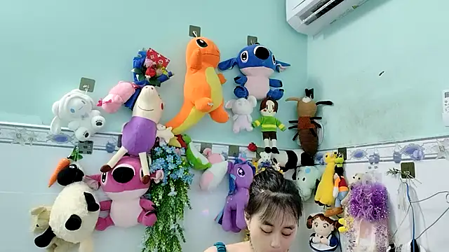 emgaixinhngoan online show from October 28, 2025, 6:17 am