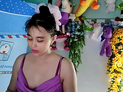 emgaixinhngoan online show from November 1, 2025, 4:14 am