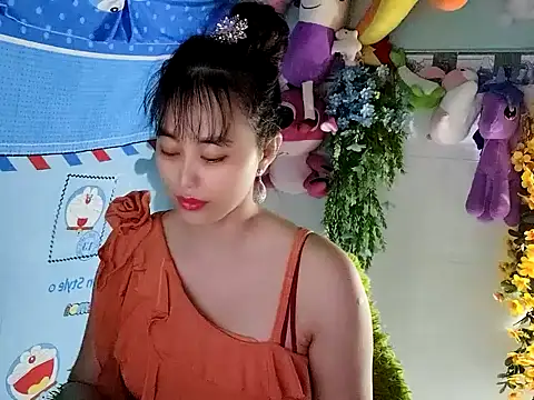 emgaixinhngoan online show from November 14, 2025, 11:57 pm