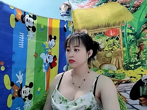 emgaixinhngoan online show from March 12, 2026, 12:44 pm