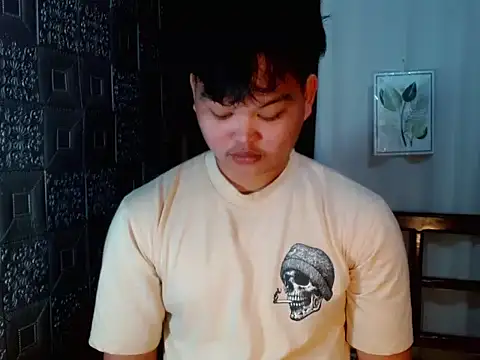 Reynelcock online show from September 29, 2025, 4:12 pm