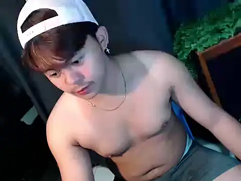 Snapshot of urguy_toshi chatting on May 2, 2026, 6:57 pm urguy toshi online show from May 2, 2026, 6:57 pm