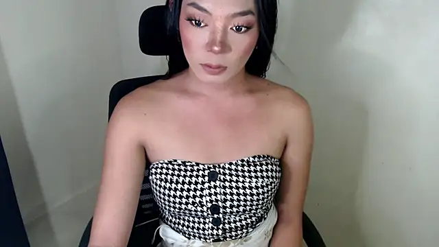 Snapshot of yourhotfuckingvanessa chatting on October 15, 2025, 2:22 am yourhotfuckingvanessa online show from October 15, 2025, 2:22 am