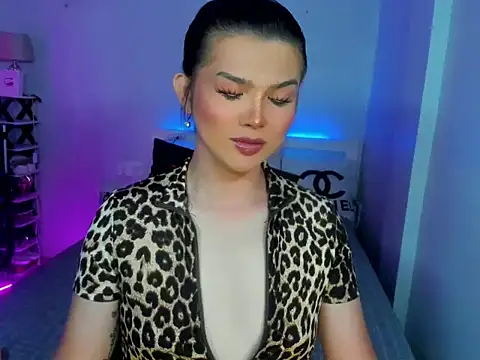 Snapshot of Sweetestcandyx_ chatting on May 11, 2026, 3:18 pm Sweetestcandyx online show from May 11, 2026, 3:18 pm