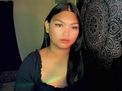 Snapshot of Lou_heart chatting on July 12, 2026, 4:25 am Lou heart online show from July 12, 2026, 4:25 am