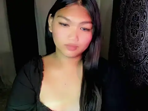 Snapshot of Lou_heart chatting on July 21, 2026, 6:27 am Lou heart online show from July 21, 2026, 6:27 am
