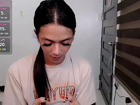 Snapshot of slimladyxoxo chatting on February 11, 2026, 7:13 am slimladyxoxo online show from February 11, 2026, 7:13 am