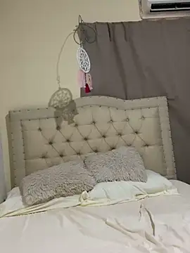 aphrodite sexy online show from June 12, 2026, 7:02 pm