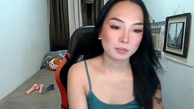 Snapshot of Goddess_Isabel chatting on October 27, 2025, 3:21 am Goddess Isabel online show from October 27, 2025, 3:21 am