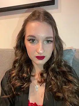 Snapshot of AdelinaEmber chatting on September 18, 2025, 7:54 am AdelinaEmber online show from September 18, 2025, 7:54 am