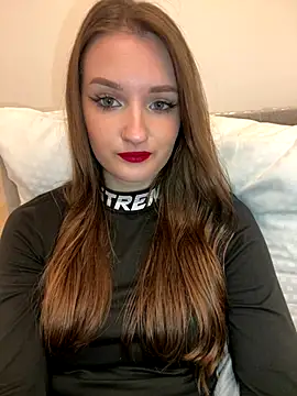 Snapshot of AdelinaEmber chatting on October 8, 2025, 1:09 pm AdelinaEmber online show from October 8, 2025, 1:09 pm