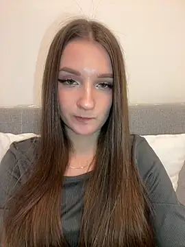 Snapshot of AdelinaEmber chatting on November 14, 2025, 11:53 am AdelinaEmber online show from November 14, 2025, 11:53 am