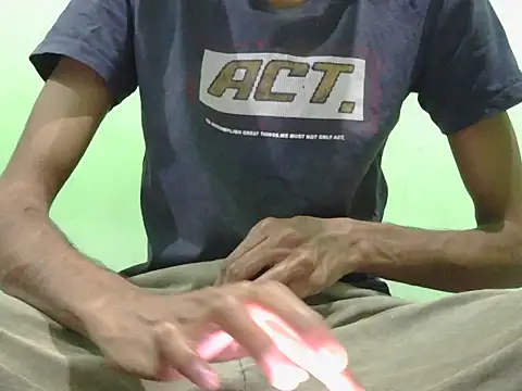 Snapshot of rockyy23boy chatting on October 7, 2025, 3:53 pm rockyy23boy online show from October 7, 2025, 3:53 pm