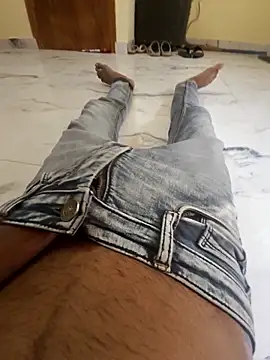 rockyy23boy online show from April 14, 2026, 6:08 am