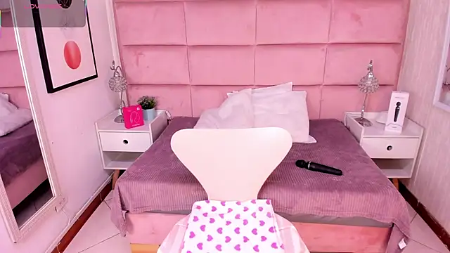 Janah Myers online show from December 4, 2025, 12:47 pm