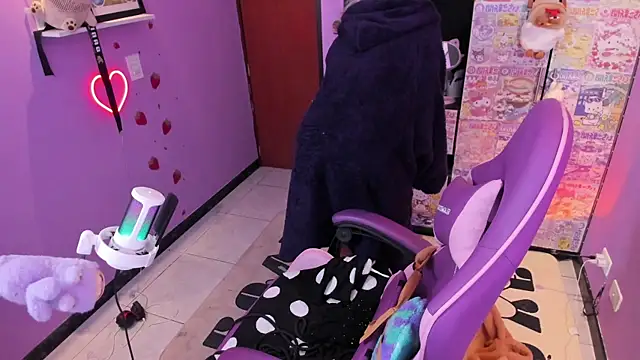 Vero Osb  online show from September 12, 2025, 12:11 am