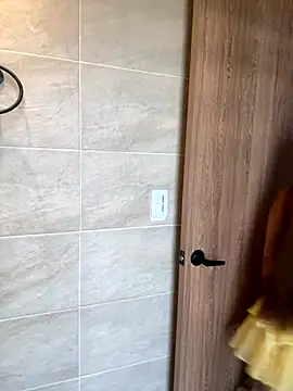 Nikii   online show from November 10, 2025, 12:15 pm