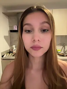 Nikii   online show from April 19, 2026, 1:05 am