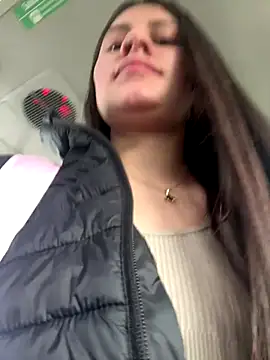 Snapshot of Isabella21_ chatting on October 30, 2025, 9:15 pm Isabella21 online show from October 30, 2025, 9:15 pm