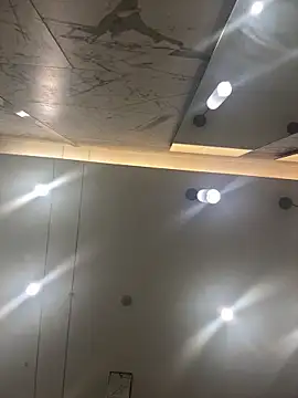 Snapshot of Isabella21_ chatting on November 7, 2025, 9:48 pm Isabella21 online show from November 7, 2025, 9:48 pm