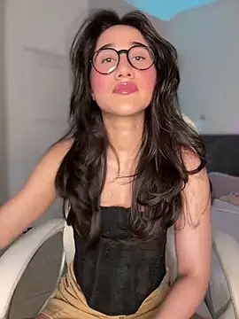 julieta jhonss online show from April 6, 2026, 2:42 am