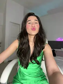 Snapshot of julieta_jhonss chatting on July 3, 2026, 3:24 am julieta jhonss online show from July 3, 2026, 3:24 am