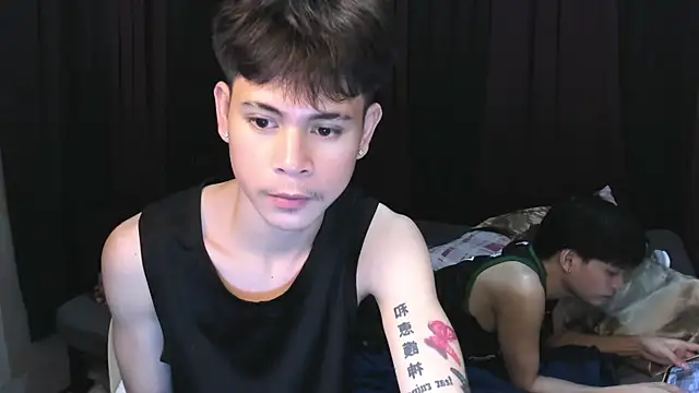 hotfreshdior online show from February 26, 2026, 4:06 pm