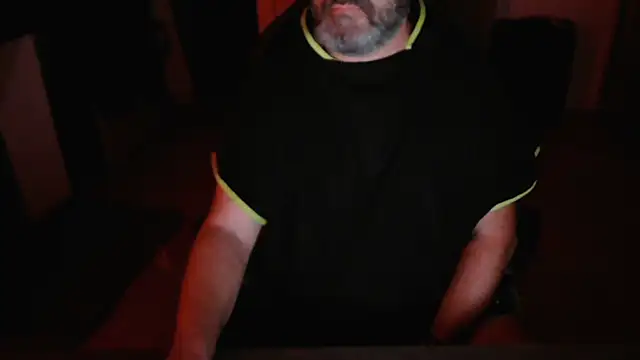 Hairyfred73 online show from October 13, 2025, 3:50 am