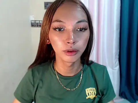 Snapshot of Simi_Ipit chatting on May 5, 2026, 8:22 am Simi Ipit online show from May 5, 2026, 8:22 am