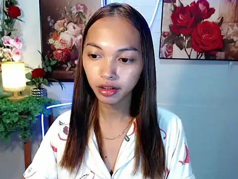 Snapshot of Simi_Ipit chatting on May 13, 2026, 4:37 pm Simi Ipit online show from May 13, 2026, 4:37 pm