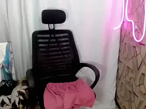 urhotfucker13 online show from July 23, 2026, 2:48 pm