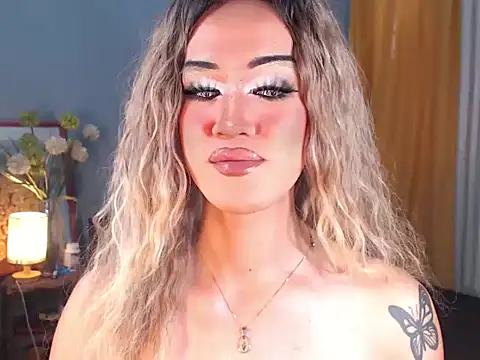 AleinaCroft online show from November 13, 2025, 1:48 am