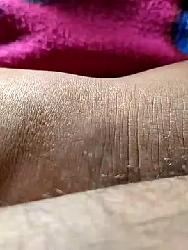 only-injoy online show from November 18, 2025, 5:17 pm