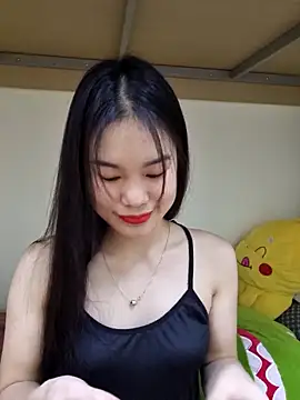 Baby-ladytits2025 online show from October 13, 2025, 4:07 pm