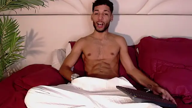 Thiagoferreti online show from March 25, 2026, 3:34 am