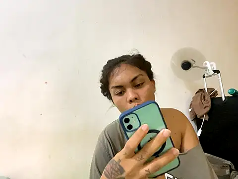 Snapshot of keylalush chatting on October 20, 2025, 12:05 pm keylalush online show from October 20, 2025, 12:05 pm