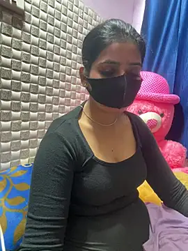 Snapshot of Hot_Jaanvi_ chatting on March 13, 2026, 4:35 pm Hot Jaanvi online show from March 13, 2026, 4:35 pm