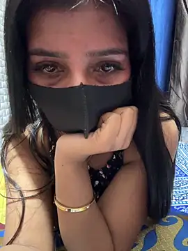 Snapshot of Hot_Jaanvi_ chatting on March 25, 2026, 4:35 pm Hot Jaanvi online show from March 25, 2026, 4:35 pm