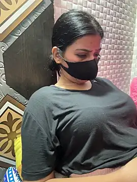 Snapshot of Hot_Jaanvi_ chatting on April 3, 2026, 4:05 pm Hot Jaanvi online show from April 3, 2026, 4:05 pm