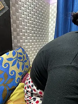 Snapshot of Hot_Jaanvi_ chatting on April 7, 2026, 4:35 am Hot Jaanvi online show from April 7, 2026, 4:35 am