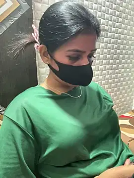 Snapshot of Hot_Jaanvi_ chatting on April 17, 2026, 3:53 am Hot Jaanvi online show from April 17, 2026, 3:53 am