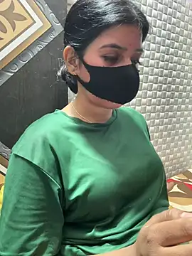 Snapshot of Hot_Jaanvi_ chatting on April 17, 2026, 4:10 pm Hot Jaanvi online show from April 17, 2026, 4:10 pm
