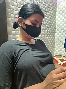 Snapshot of Hot_Jaanvi_ chatting on April 19, 2026, 3:33 pm Hot Jaanvi online show from April 19, 2026, 3:33 pm