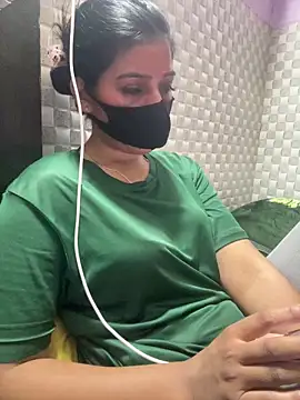 Snapshot of Hot_Jaanvi_ chatting on April 28, 2026, 3:44 am Hot Jaanvi online show from April 28, 2026, 3:44 am