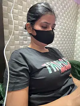 Snapshot of Hot_Jaanvi_ chatting on April 30, 2026, 4:24 pm Hot Jaanvi online show from April 30, 2026, 4:24 pm