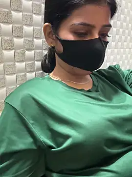 Snapshot of Hot_Jaanvi_ chatting on May 10, 2026, 5:56 am Hot Jaanvi online show from May 10, 2026, 5:56 am